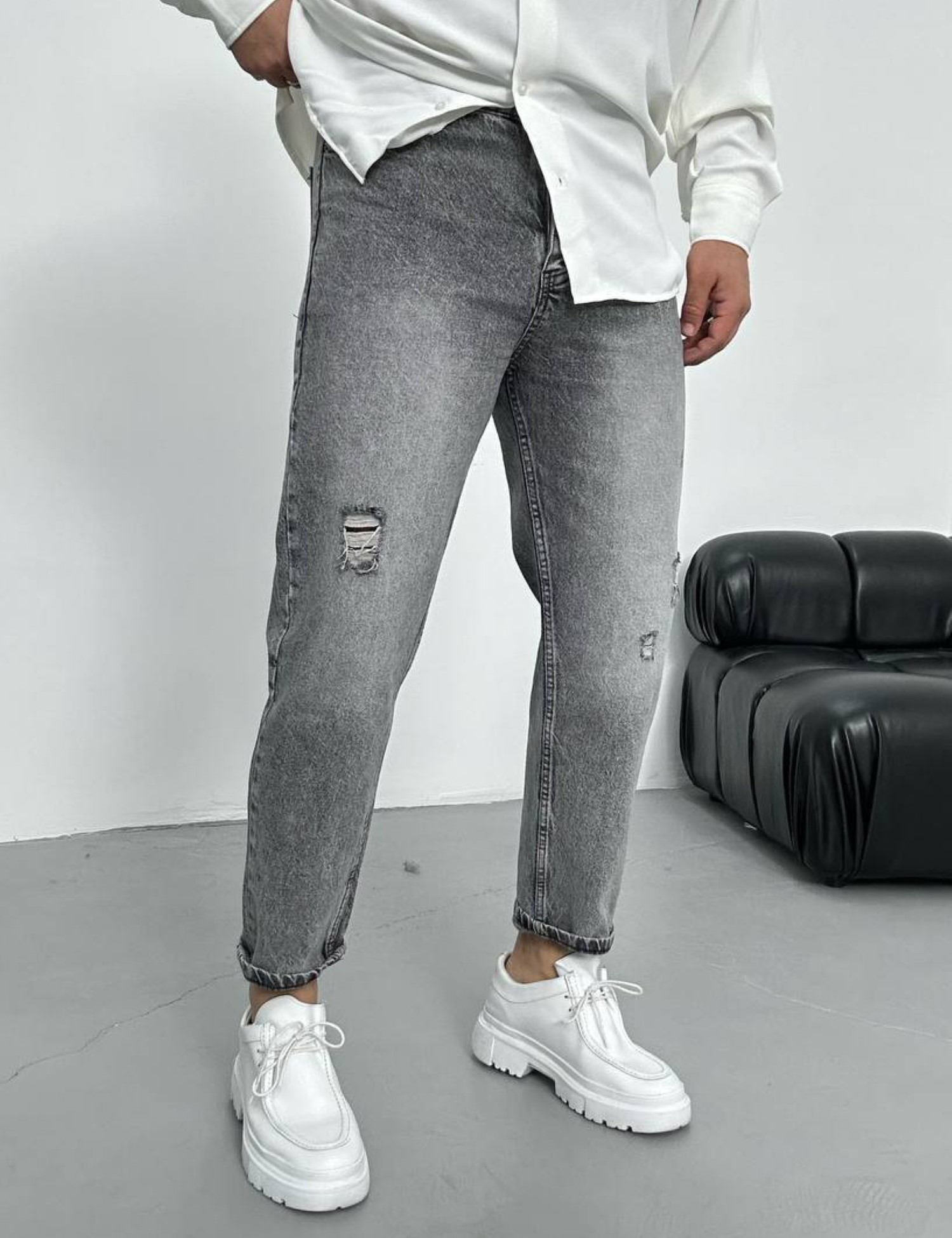 Ανδρικό γκρι ξεβαμμένο loose τζιν πεντάτσεπο με φθορές WE2390 φωτογραφία